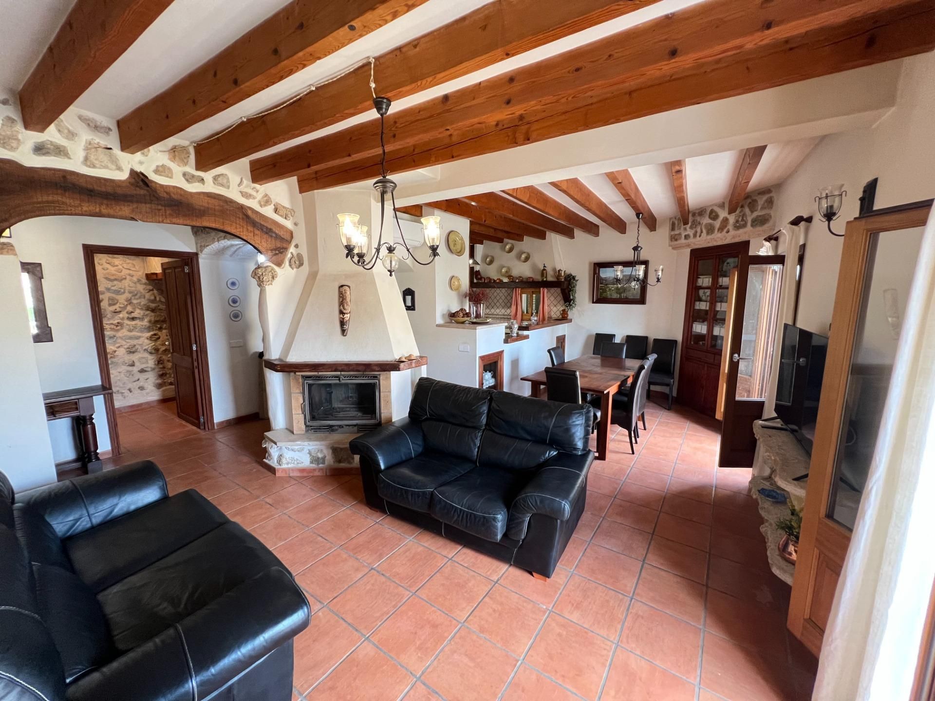 Sala d'estar de Finca rústica de lloguer en Selva amb Aire condicionat, Calefacció i Terrassa