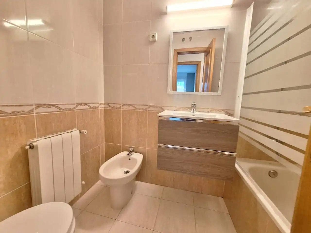 Bathroom of Flat for sale in Humanes de Madrid  with Heating