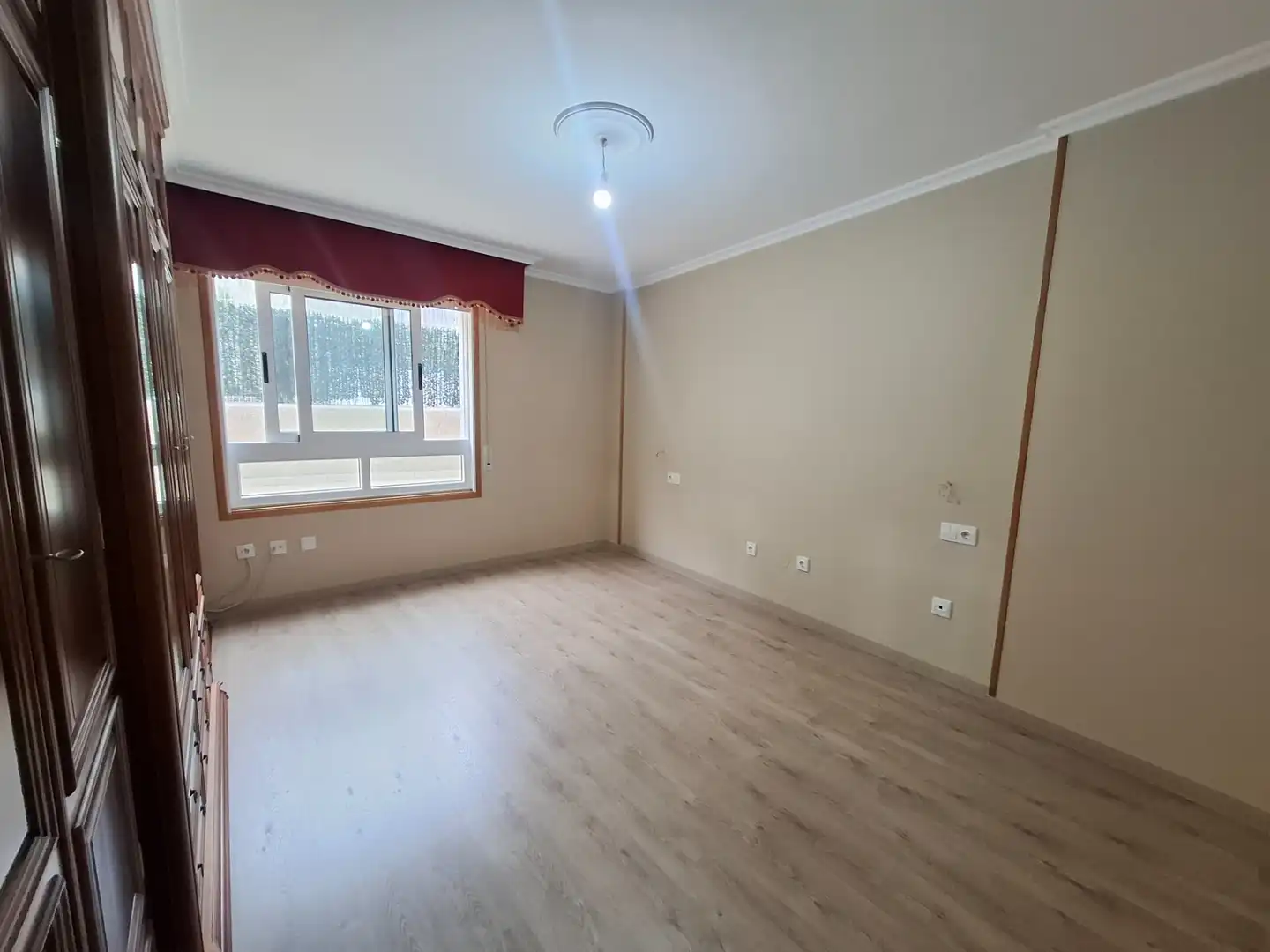 Schlafzimmer von Wohnung zum Verkauf in Viveiro mit Terrasse, Abstellraum und Balkon