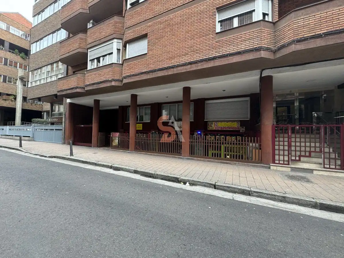 Local comercial de lloguer a RUIZ HERNÁNDEZ
