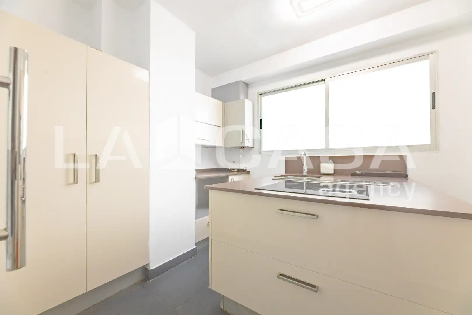 Flat with terrace for sale in Avinguda de Blasco Ibáñez, imagen 24