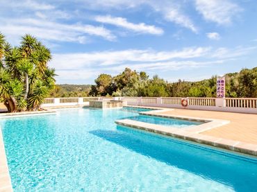 Mini appartamento con piscina in vendita a Son Bou - Sant Jaume