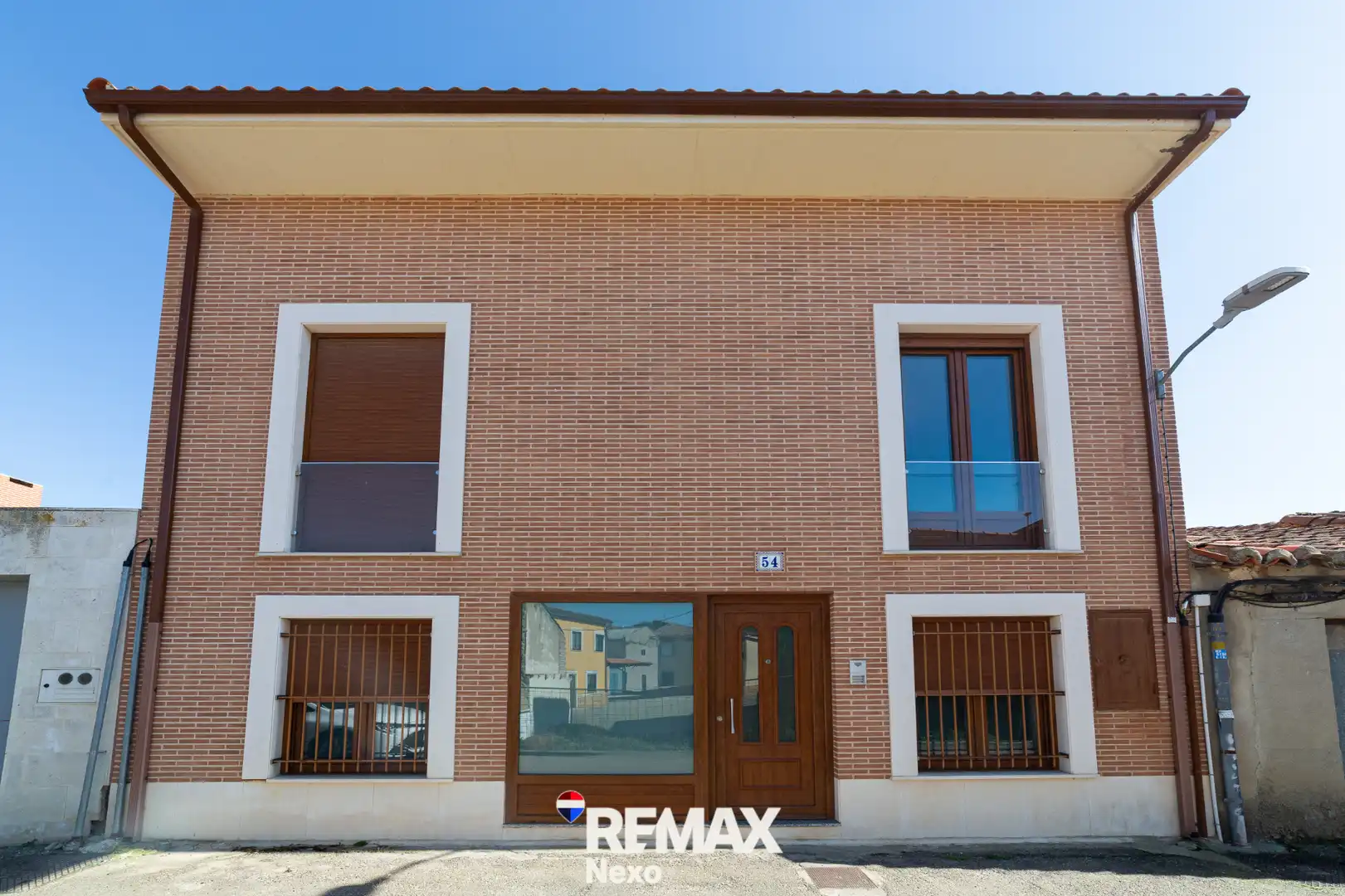 Vista exterior de Dúplex en venta en Villalpando con Calefacción, Parquet y Trastero
