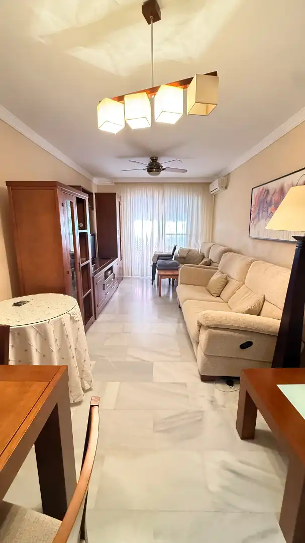 Sala de estar de Piso en venta en Marbella con Terraza, Amueblado y Horno