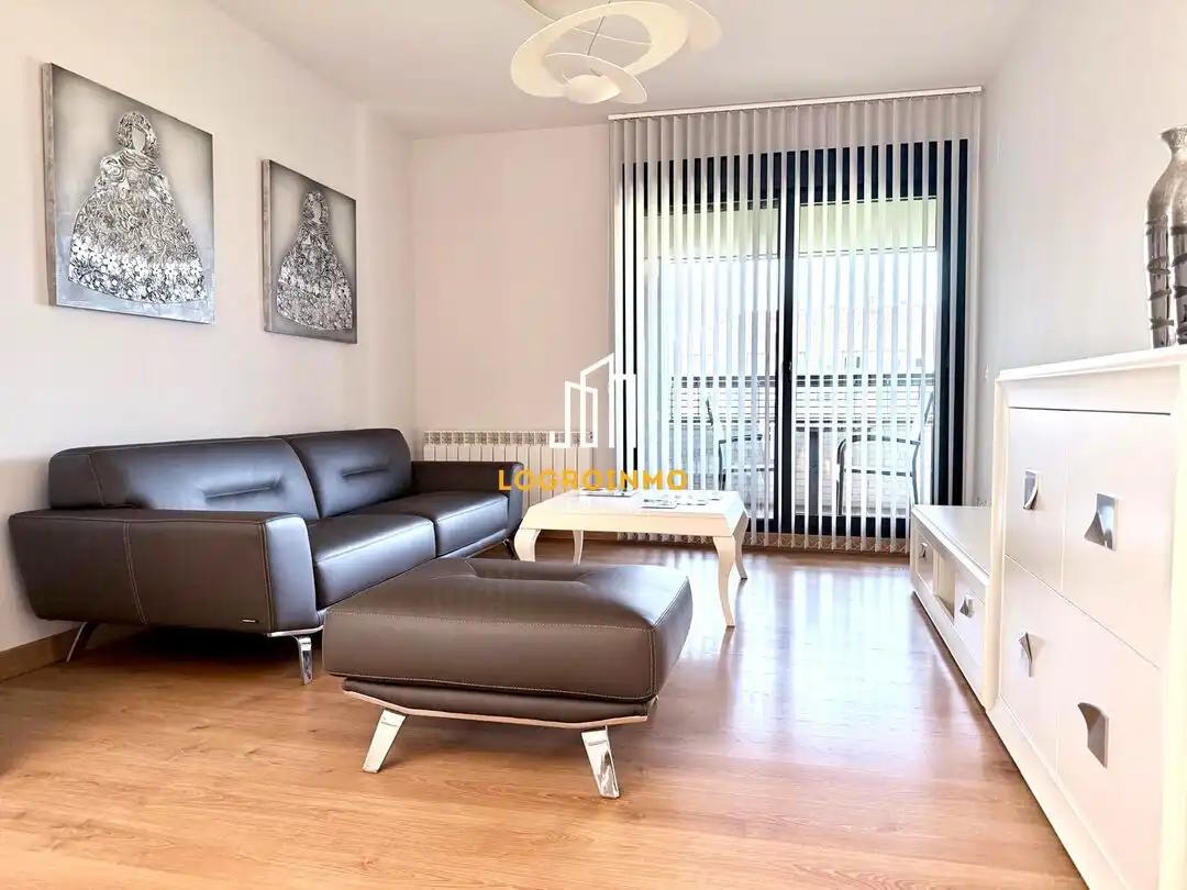 Sala de estar de Piso en venta en  Logroño con Aire acondicionado, Calefacción y Terraza