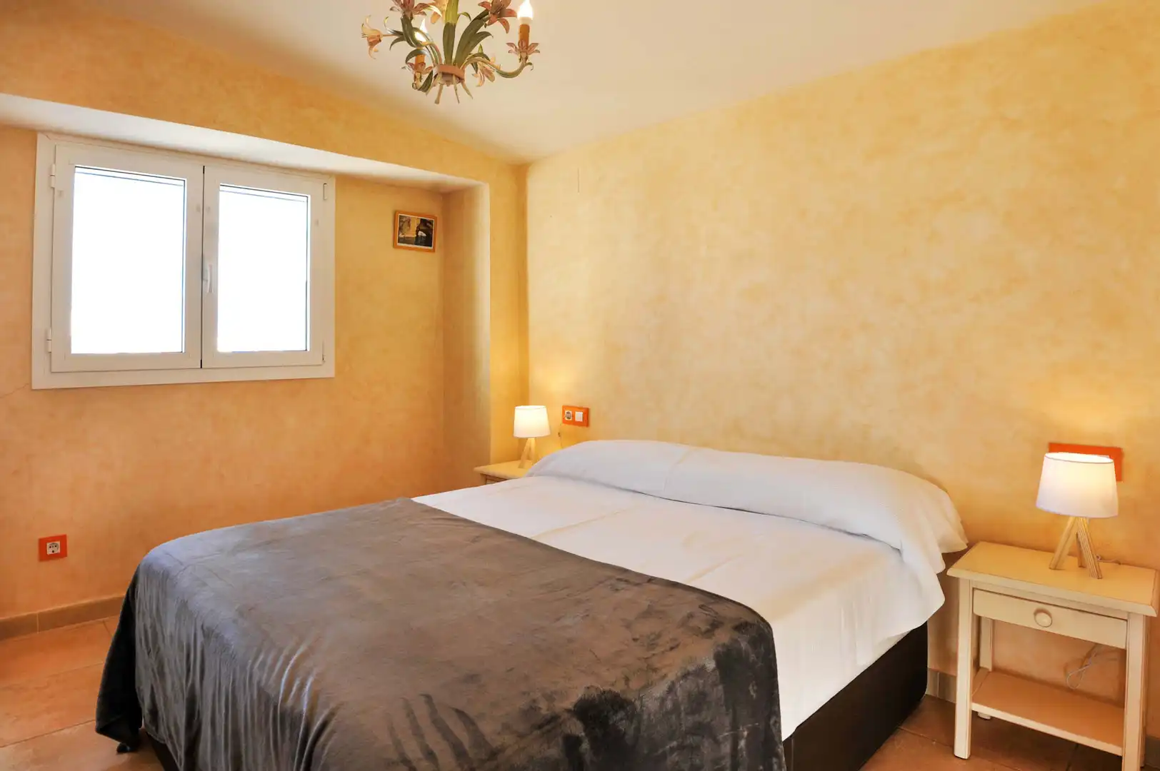 Schlafzimmer von Haus oder Chalet zum Verkauf in L'Escala mit Klimaanlage, Heizung und Privatgarten