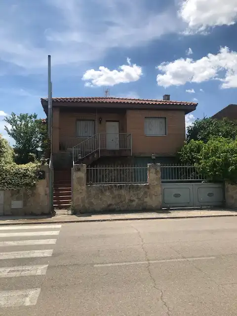 Chalet con piscina en venta en Montes de Toledo