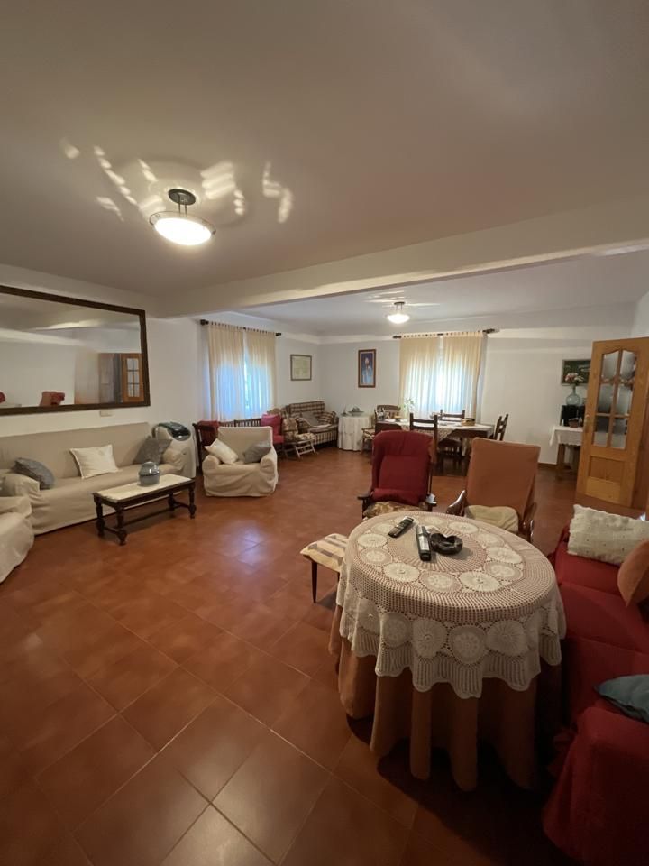 Wohnzimmer von Country house zum verkauf in Linares mit Schwimmbad
