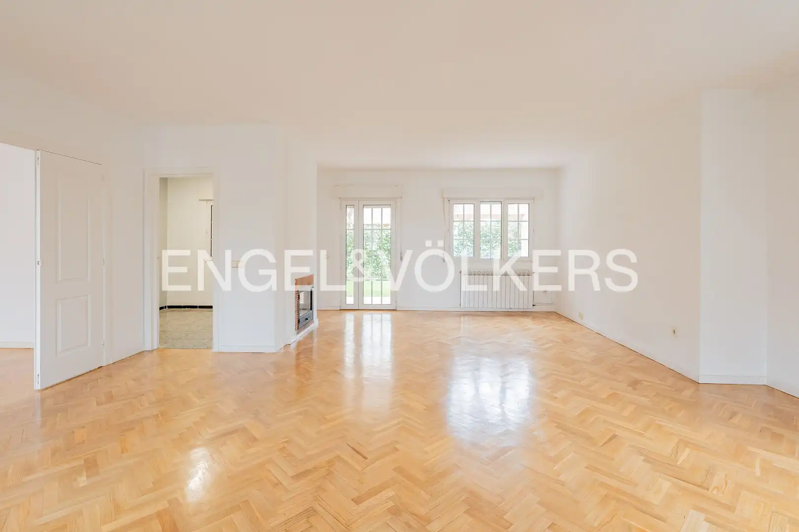 Sala d'estar de Casa adosada de lloguer en Villanueva de la Cañada amb Calefacció, Jardí privat i Parquet