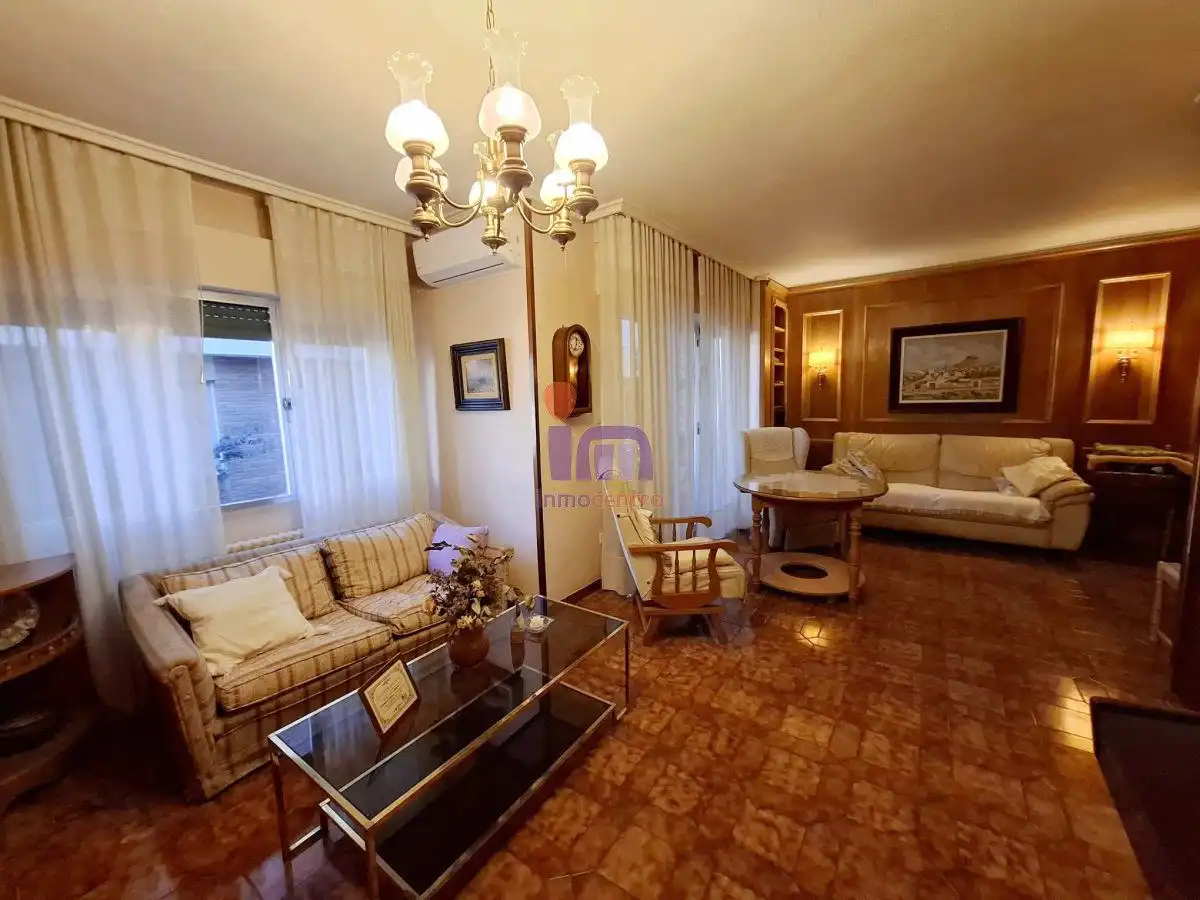 Piso con terraza en venta en Valdepeñas