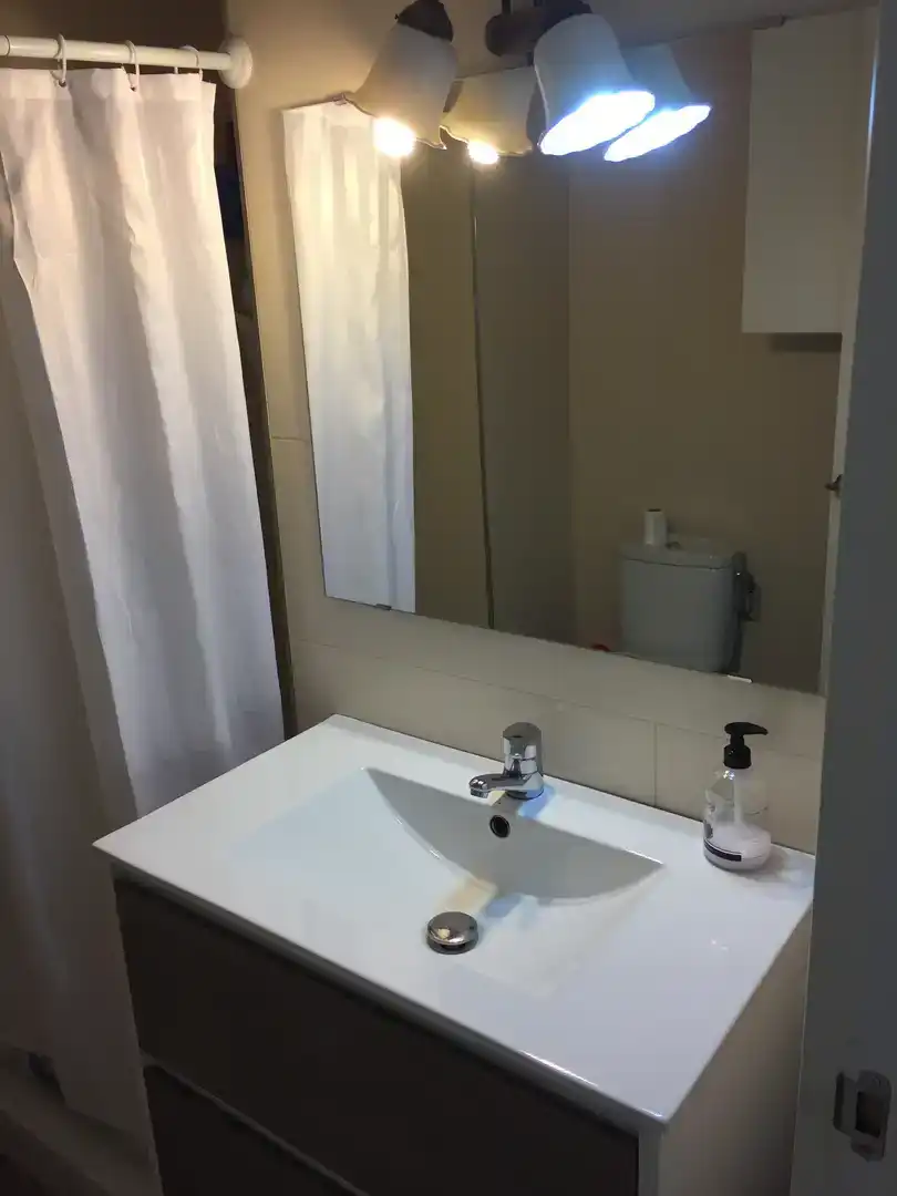 Bathroom of Study for rent in Vélez-Málaga  with Air Conditioner, Private garden and Parquet flooring