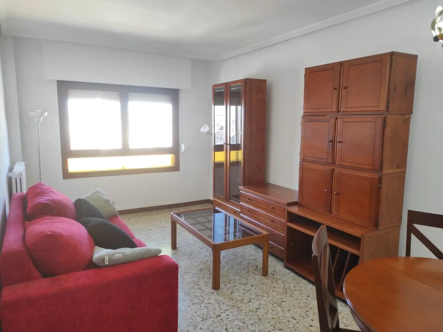 Living room of Flat for sale in Zaragoza  with Air Conditioner, Heating and Oven