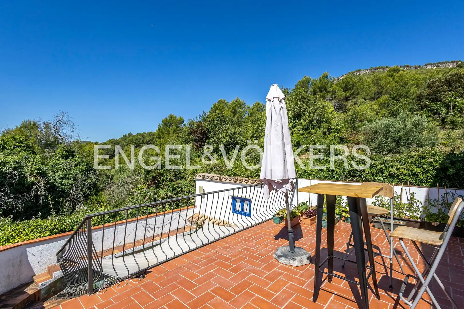 Terrassa de Casa o xalet en venda en Torrelles de Foix amb Calefacció, Jardí privat i Terrassa