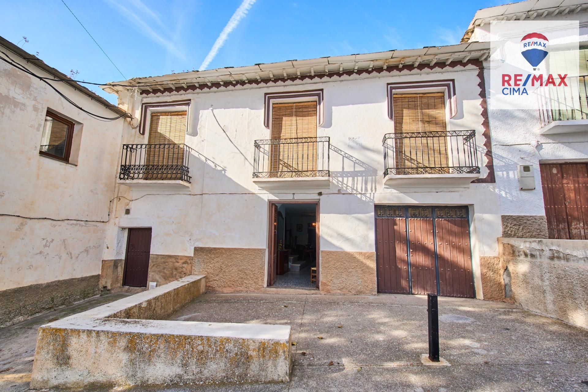 Vista exterior de Casa o xalet en venda en Busquístar amb Terrassa, Traster i Balcó