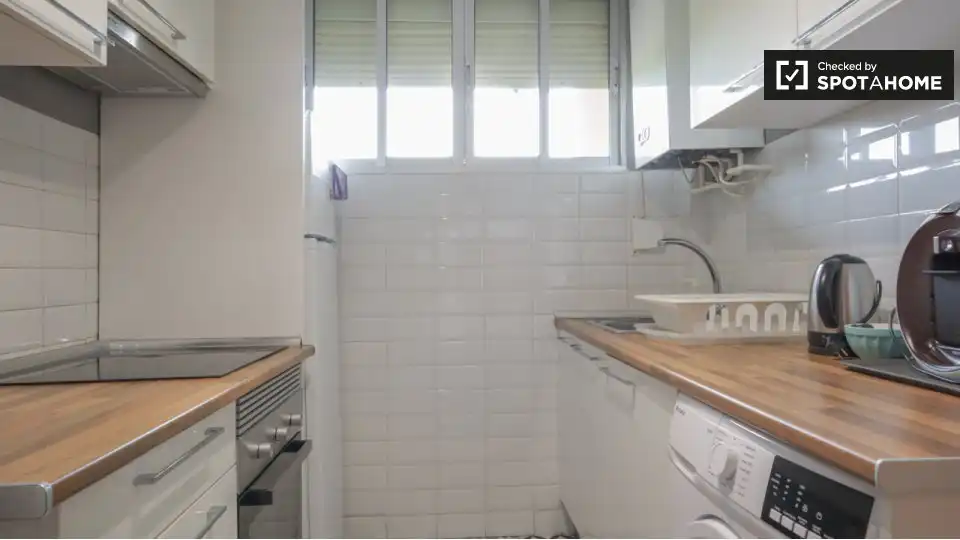 Kitchen of Flat for rent in Madrid  with Air Conditioner, Heating and Furnished