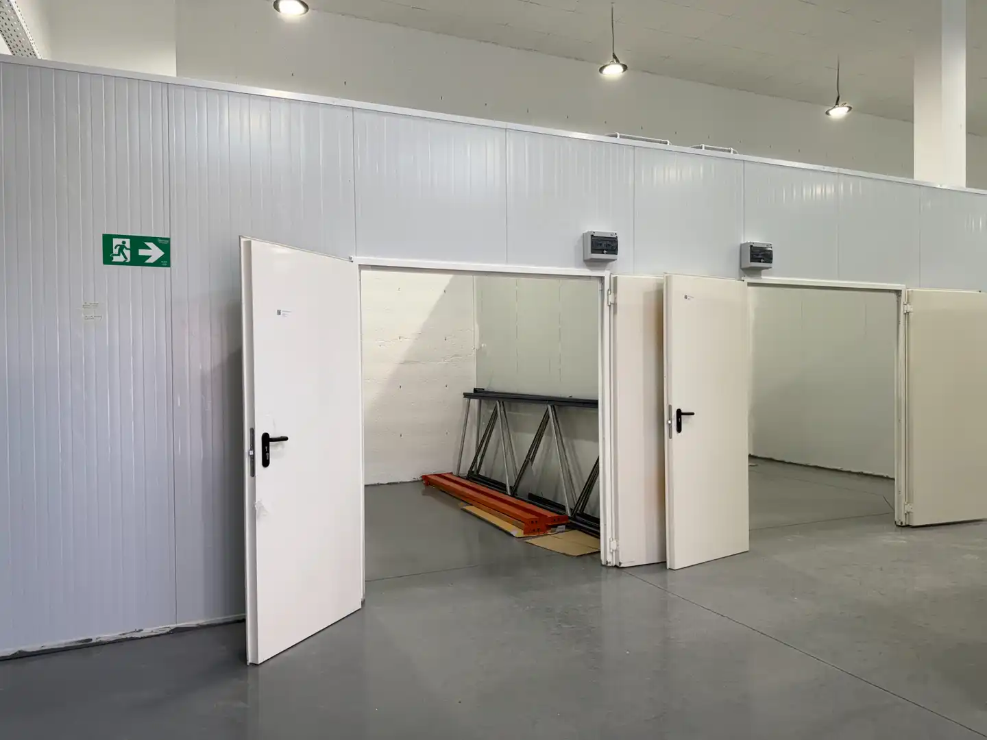 Local de lloguer en Las Rozas de Madrid amb Aire condicionat, Calefacció i Moblat