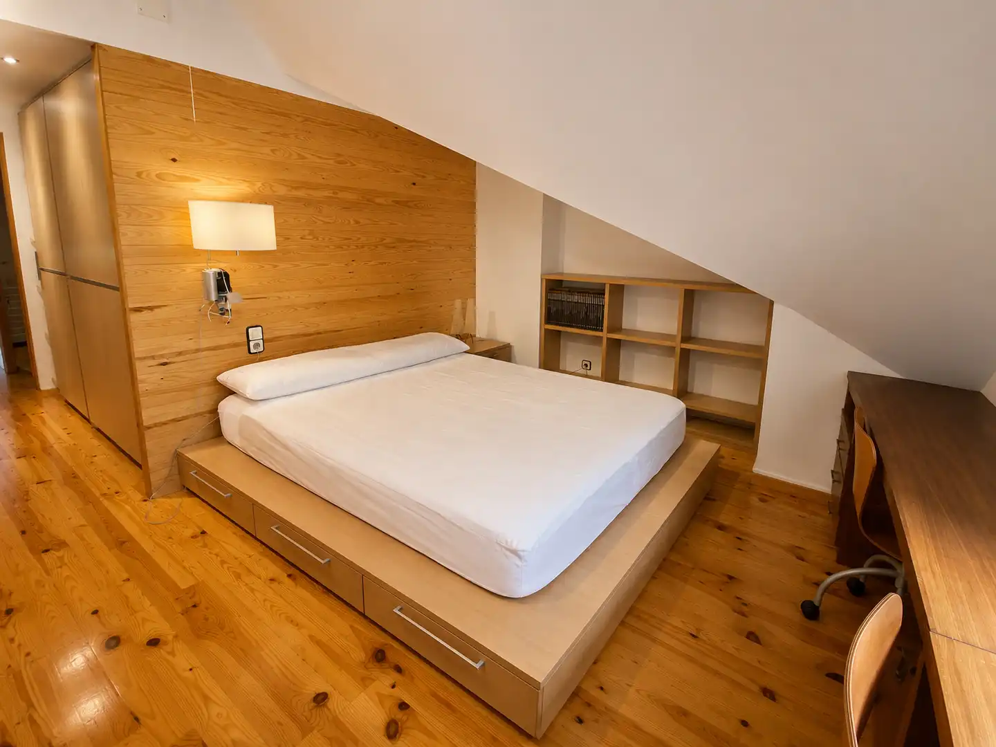 Habitación de Casa adosada de alquiler en Canillo con Calefacción, Parquet y Terraza