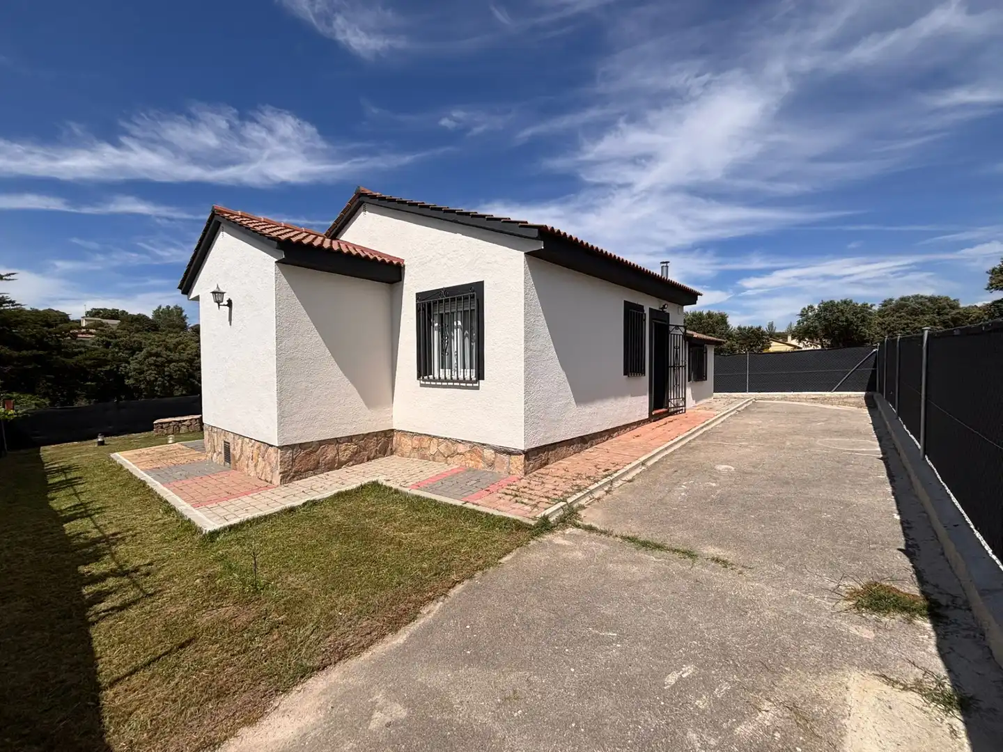Vista exterior de Casa o chalet de alquiler en Maello con Calefacción, Jardín privado y Amueblado