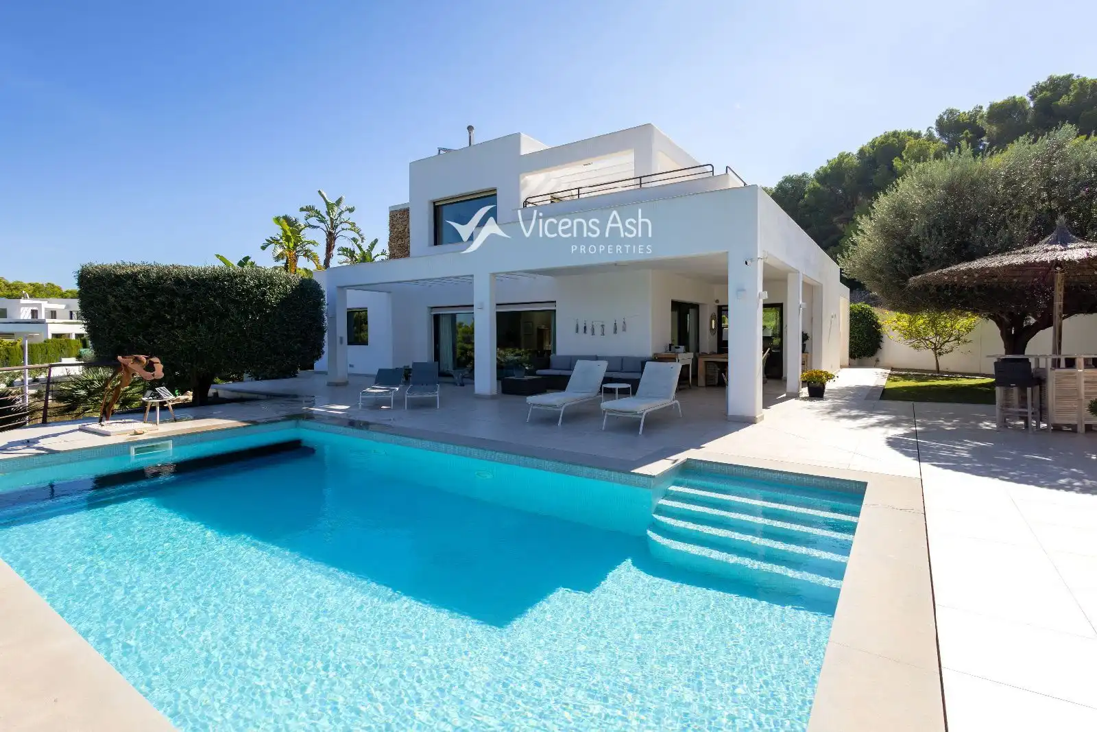 House with pool for sale in Xicoria