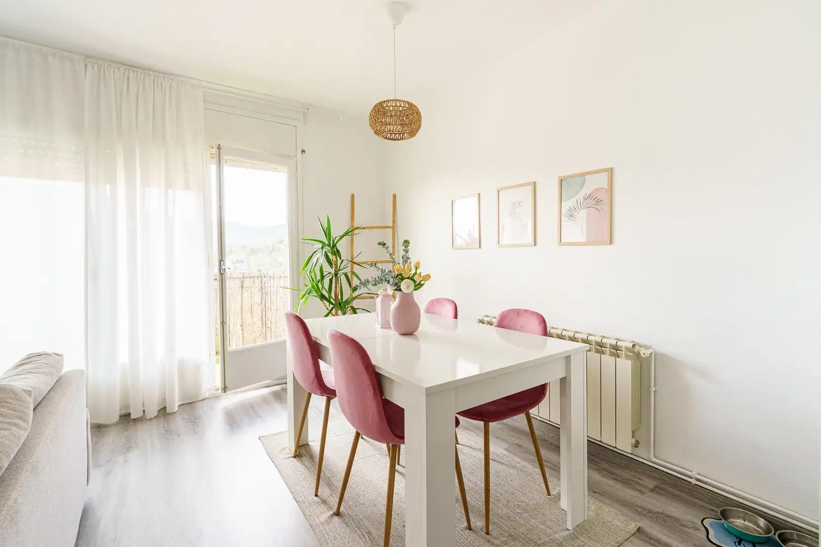 Comedor de Piso en venta en Corbera de Llobregat con Calefacción, Parquet y Balcón