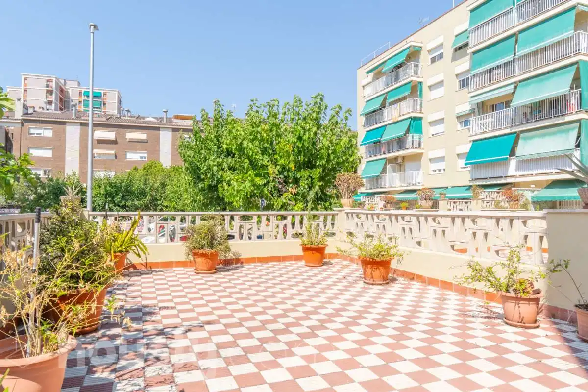 Terraza de Planta baja en venta en Vilanova i la Geltrú con Aire acondicionado, Calefacción y Terraza