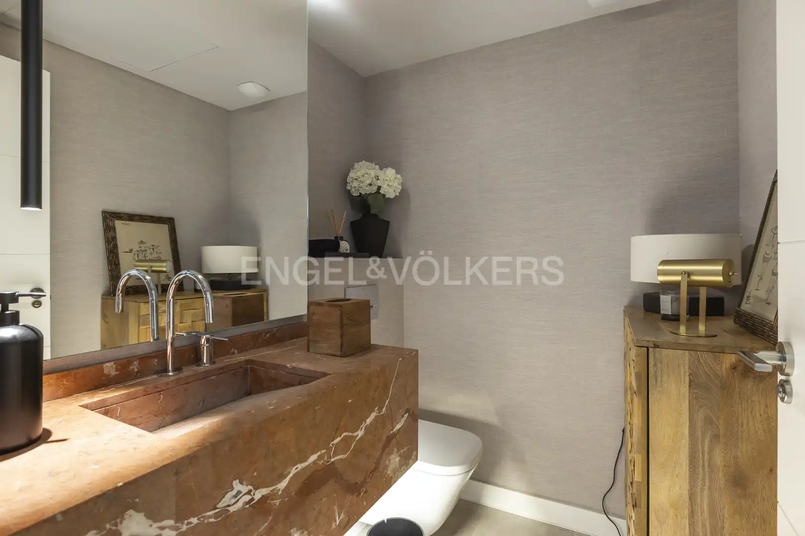 Bathroom of Flat for rent in La Moraleja  with Air Conditioner, Heating and Private garden