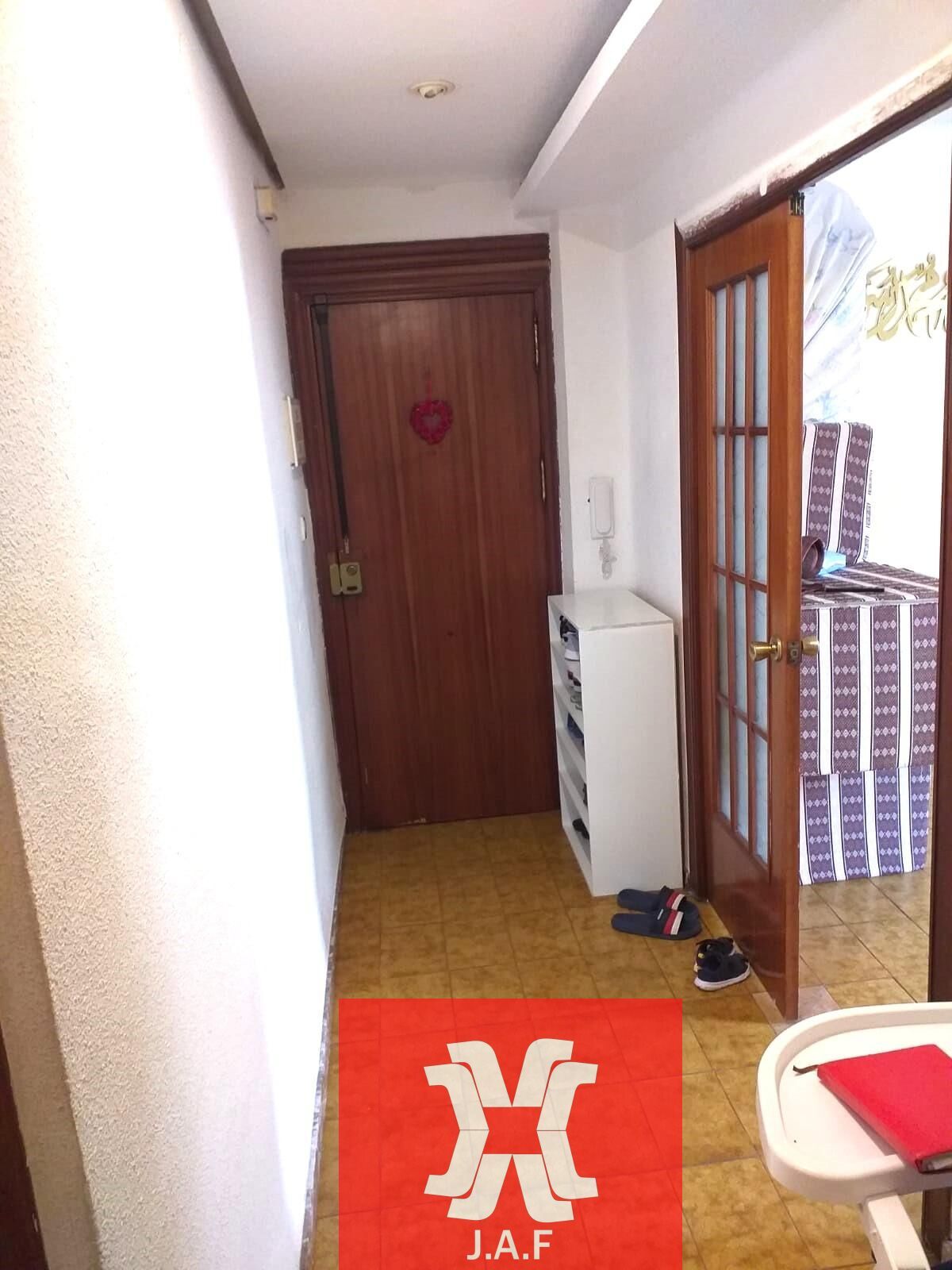 Flat for sale in Canals  with Air Conditioner and Balcony