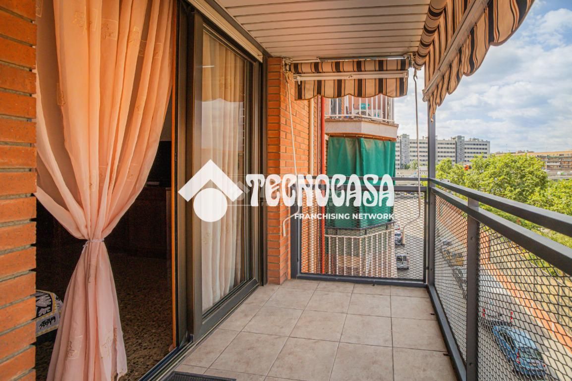 Terrace of Flat for sale in Sant Adrià de Besòs  with Air Conditioner, Heating and Balcony