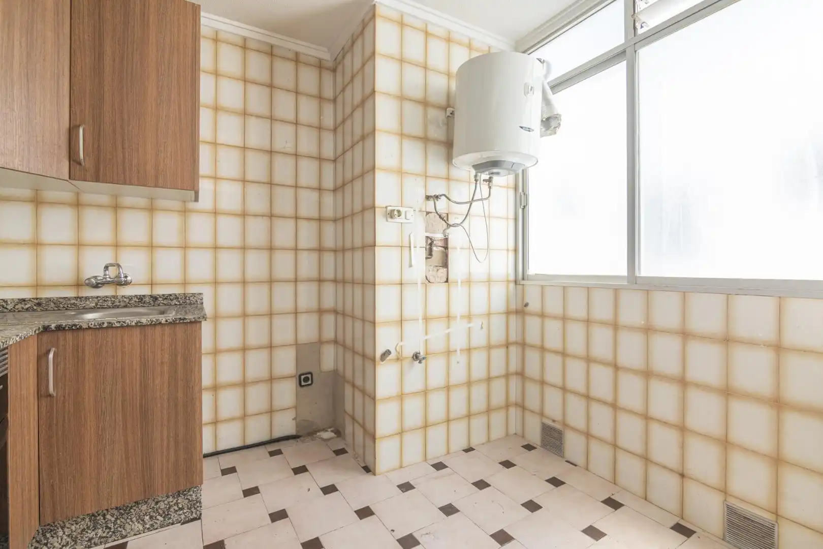 Piso en venta en Carrer Conrado del Campo, Plaza Crevillente - Antiguos Juzgados - El Asilo