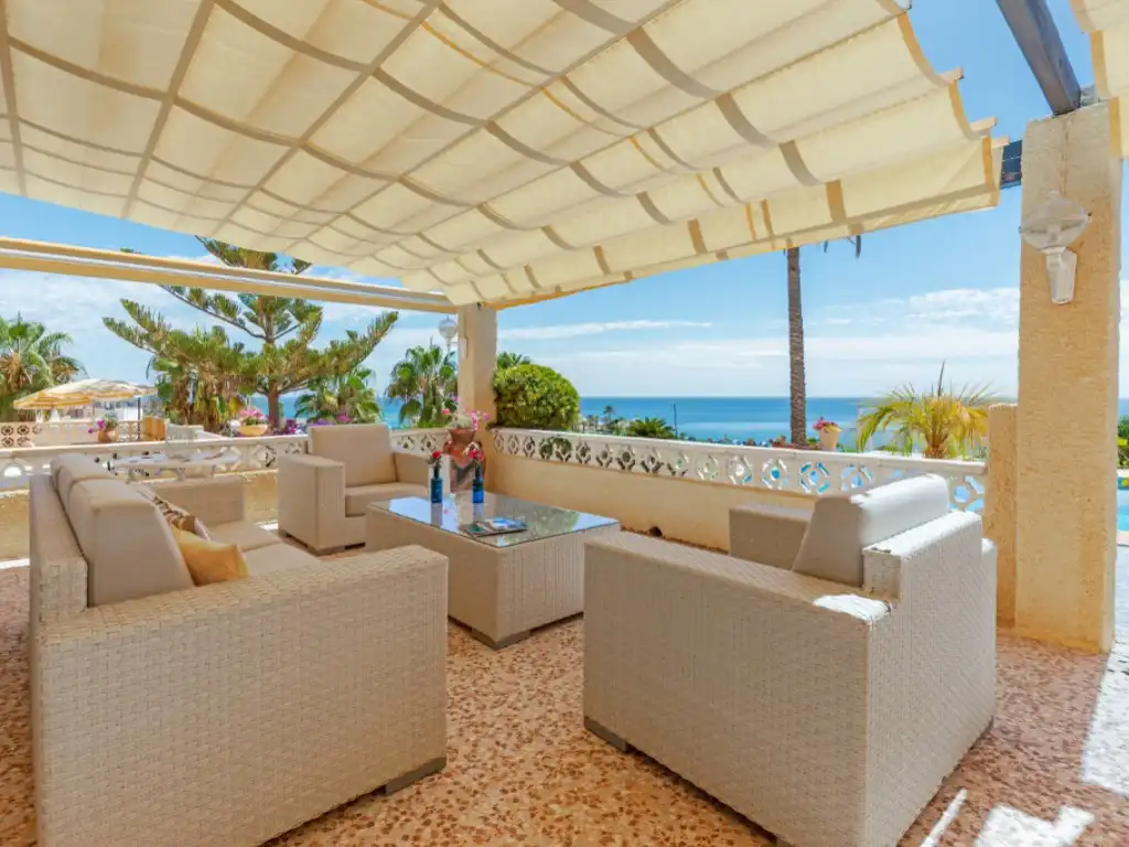 Houses for sale in Avenida Europa, Poble Nou - Montiboli