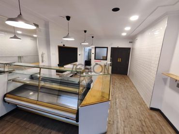 Locale commerciale in affitto a Rafalell