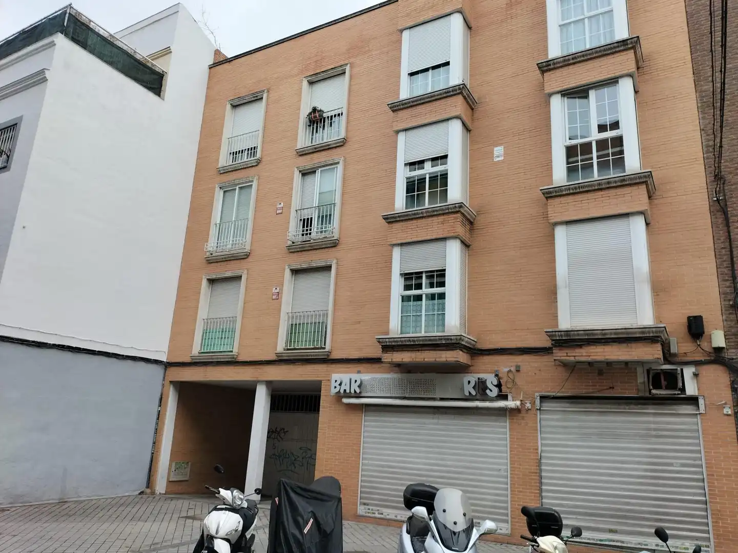 Außenansicht von Wohnung zum Verkauf in Madrid