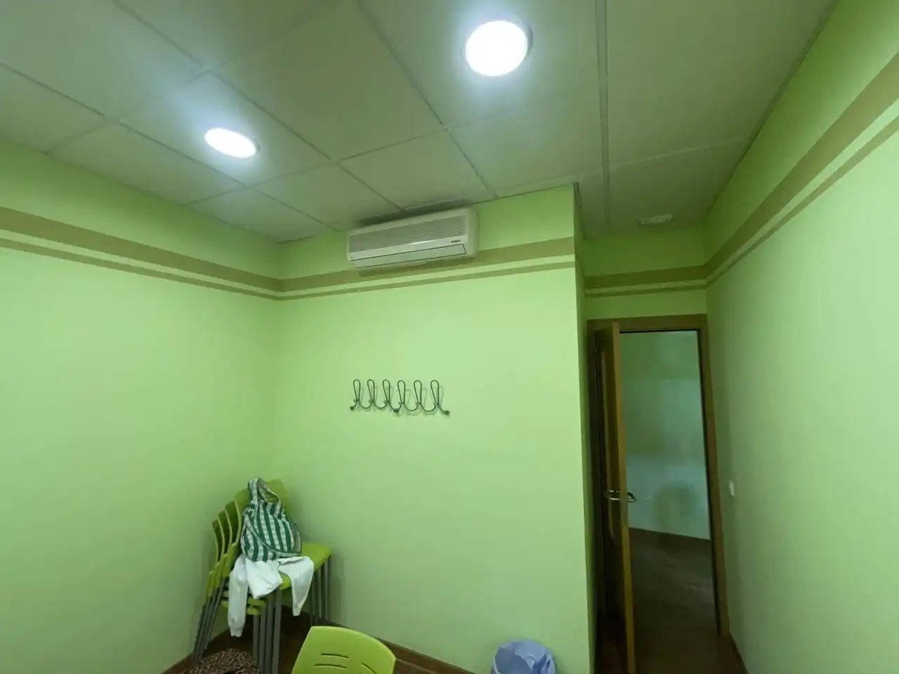 Commercial properties for rent in Estepona  with Air Conditioner