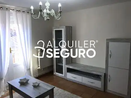 Habitación de Piso de alquiler en Vitoria - Gasteiz con Calefacción y Amueblado