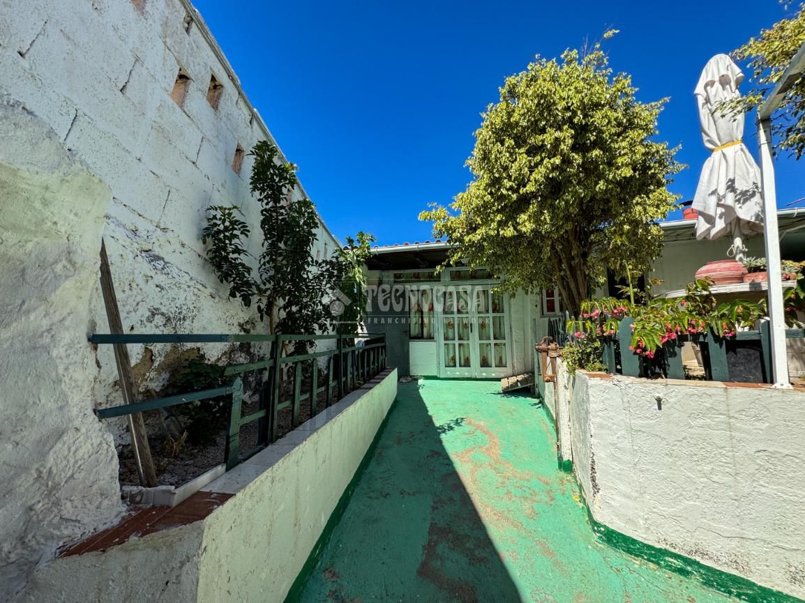 Country house for sale