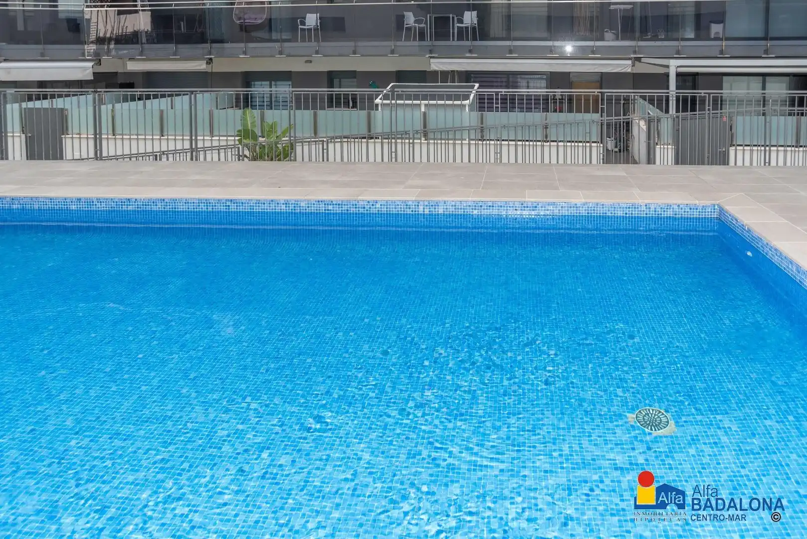 Piscina de Piso en venta en Badalona con Aire acondicionado, Calefacción y Jardín privado