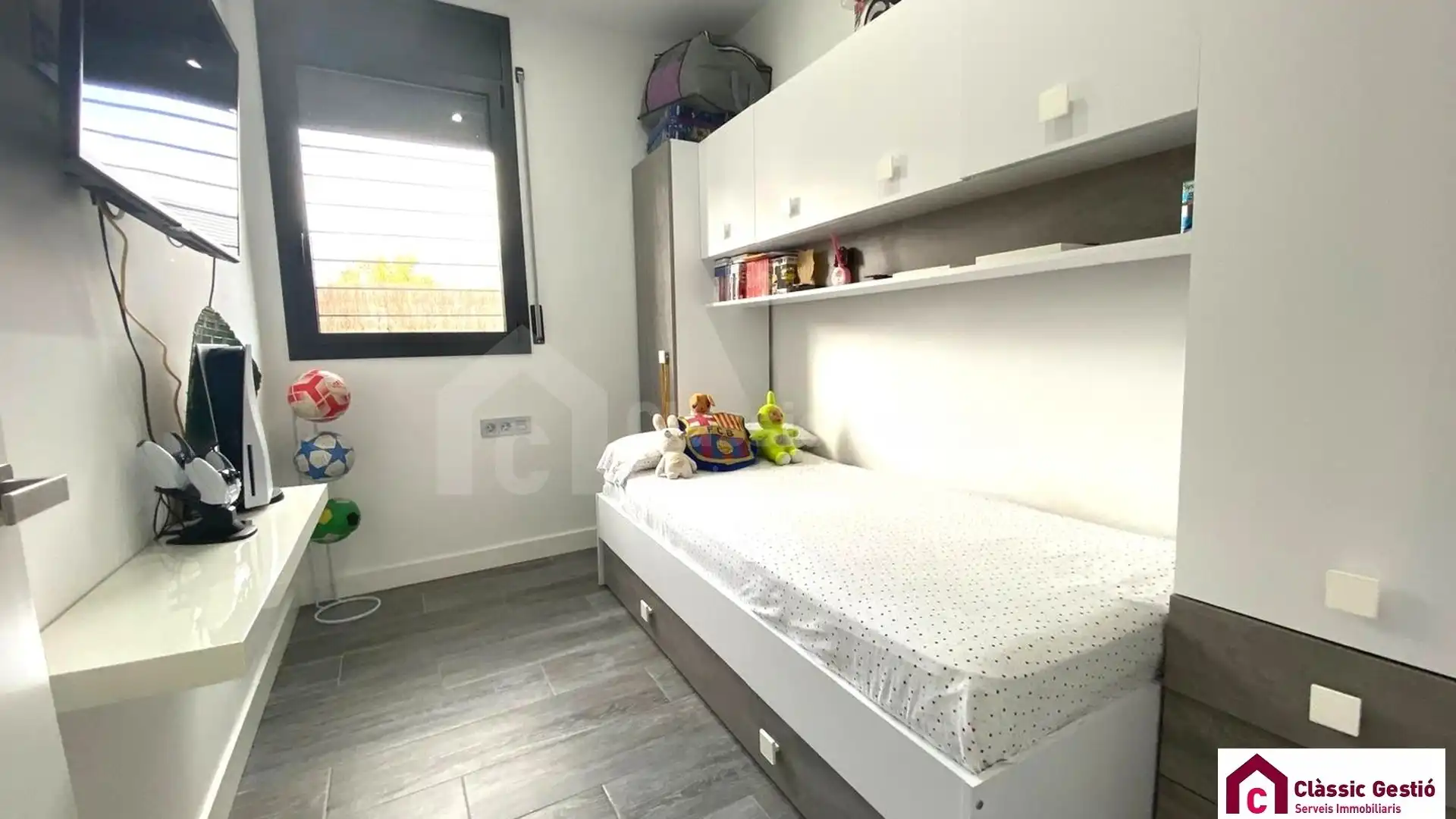 Bedroom of Houses for sale in Terrassa  with Air Conditioner, Heating and Terrace