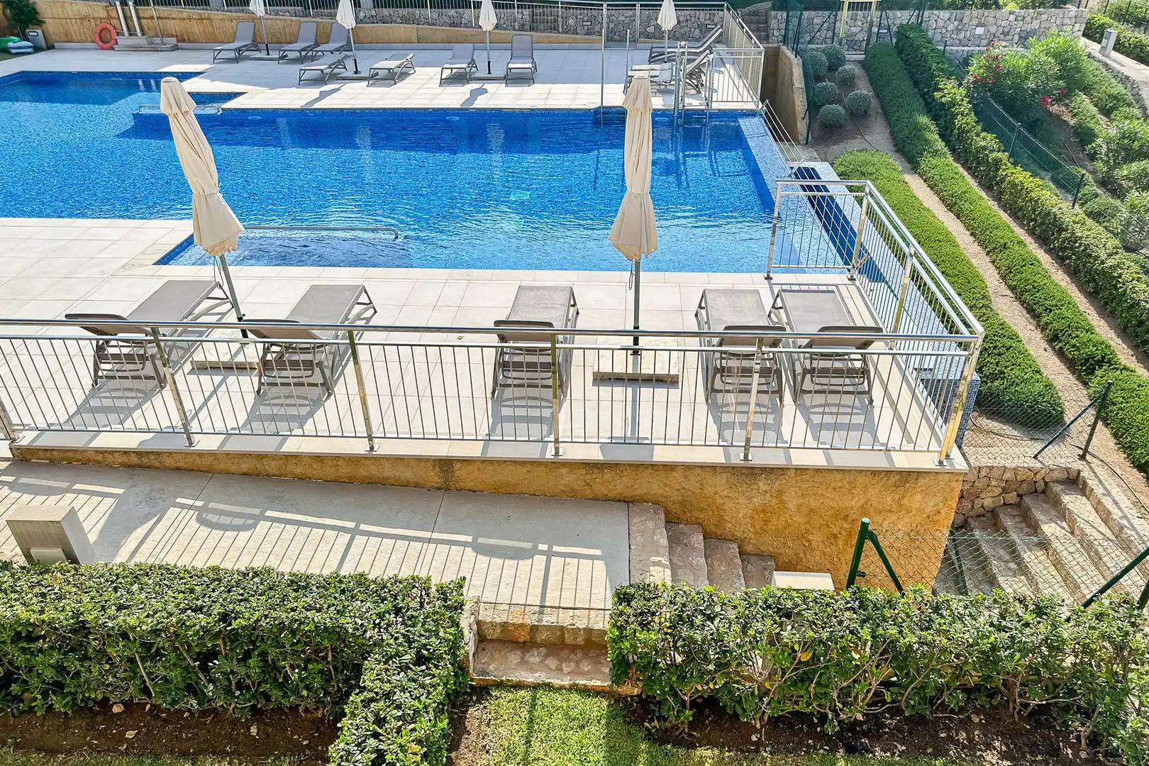 Piscina de Casa adosada en venda en Capdepera amb Aire condicionat, Terrassa i Moblat