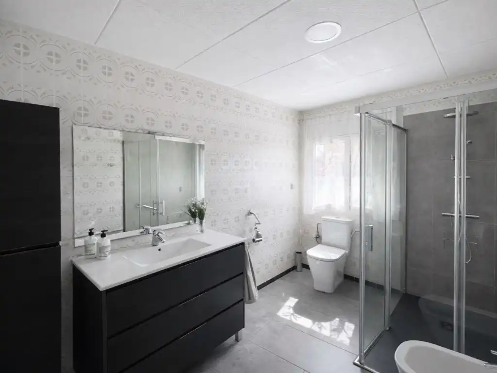 Baño de Casa o chalet en venta en El Pla del Penedès con Horno