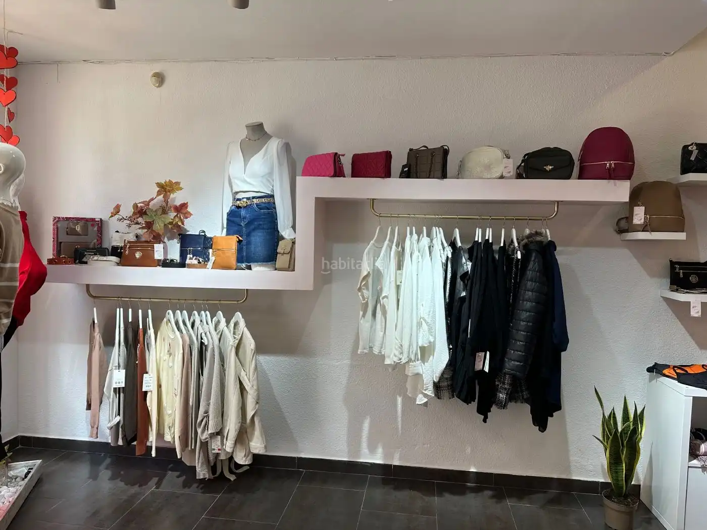 Local comercial en venda a Avinguda la Rambleta 49, imagen 4