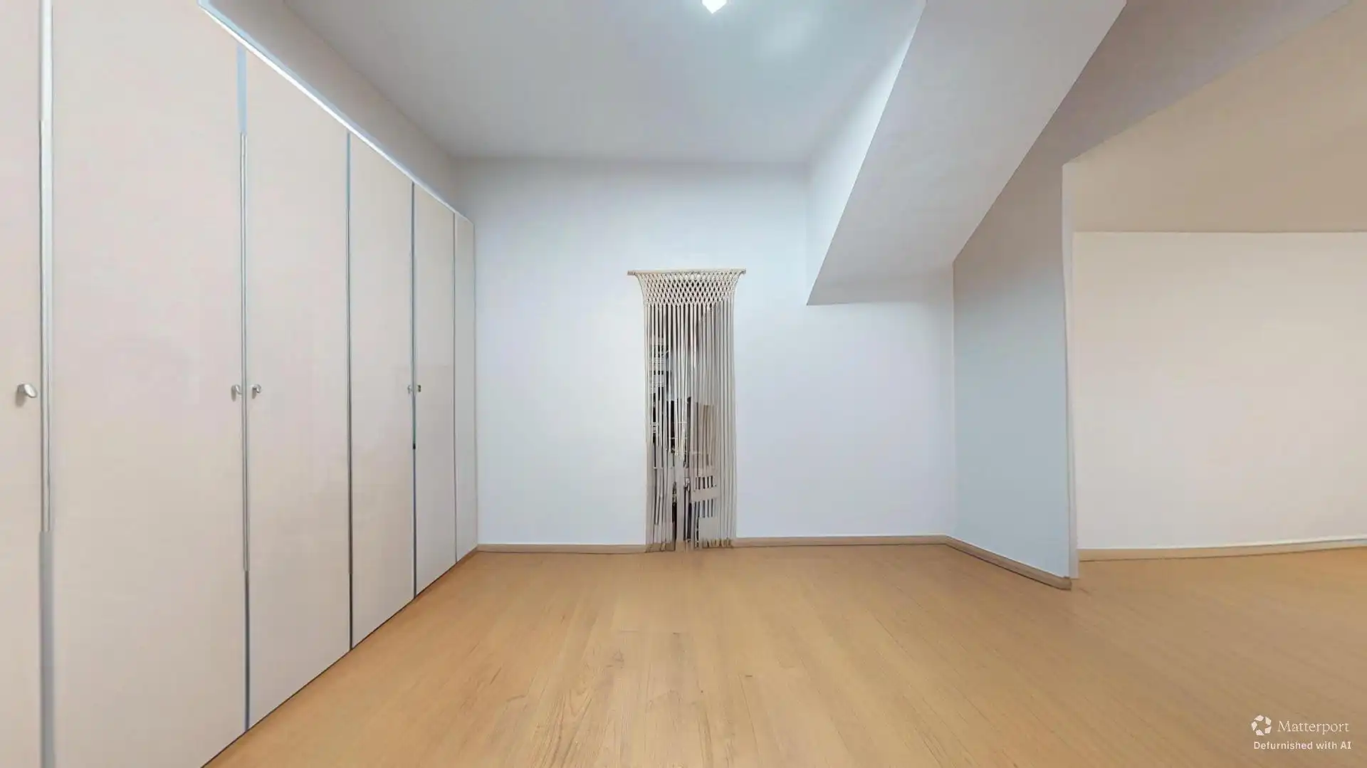 Einfamilien-Reihenhaus zum Verkauf in Elche / Elx mit Privatgarten, Terrasse und Gemeinschaftspool