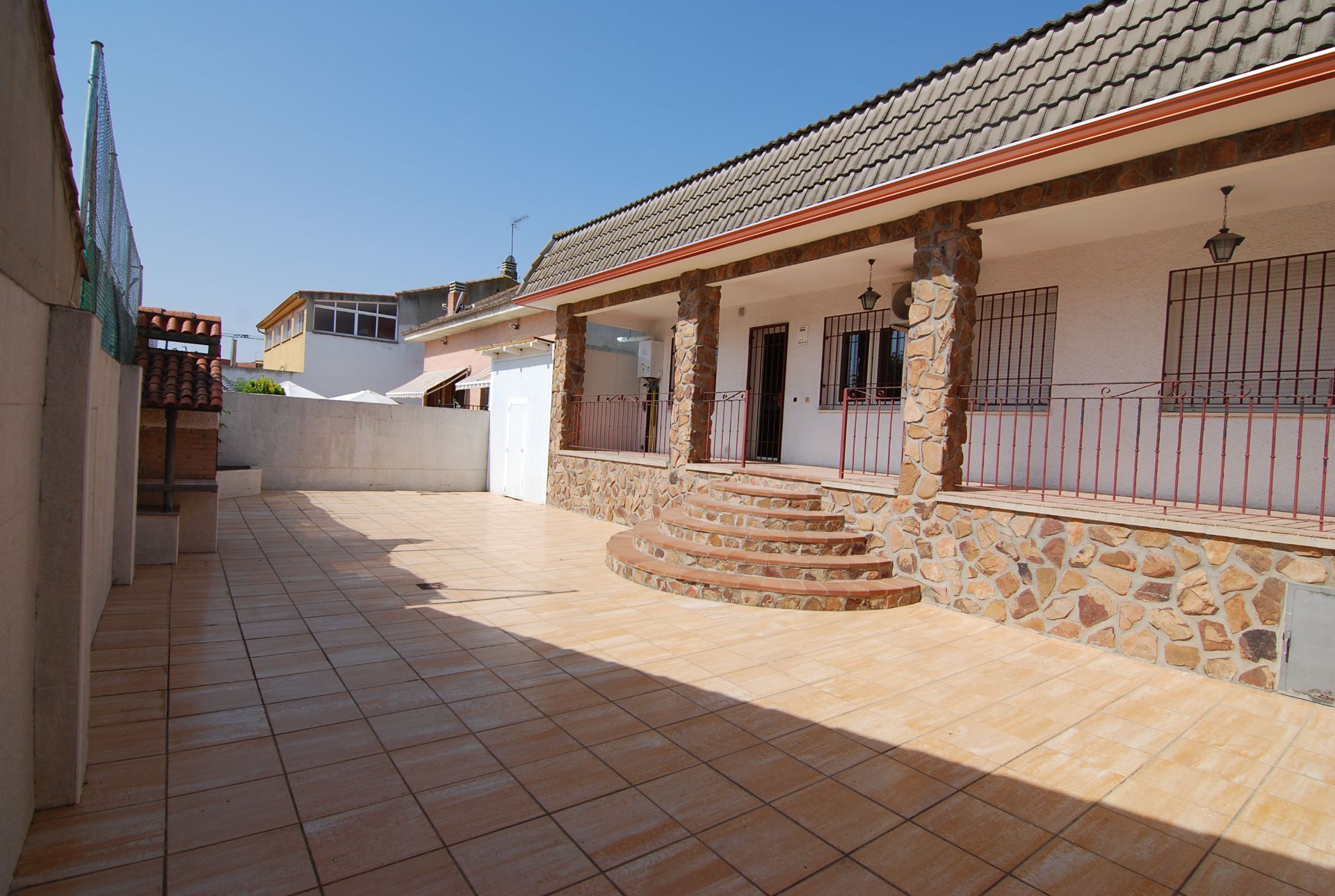 Exterior view of House or chalet for sale in San Martín de la Vega  with Air Conditioner, Heating and Storage room
