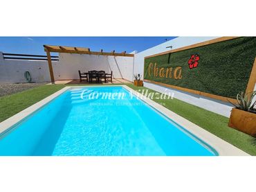 Casa amb piscina en venda a Calle Las Palyitas