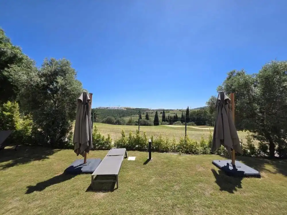 Jardí de Apartament de lloguer en Estepona amb Aire condicionat, Terrassa i Piscina