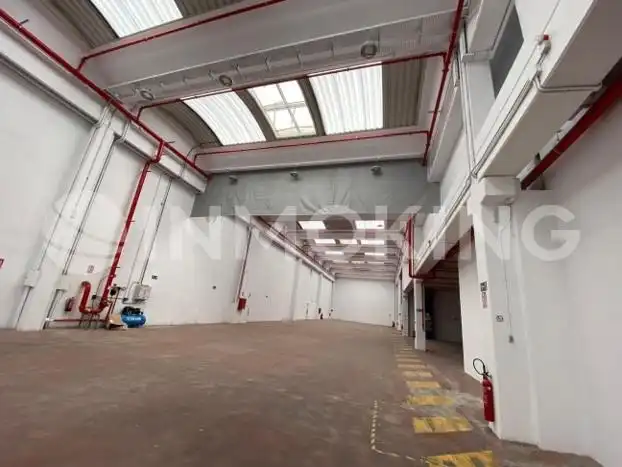 Industrial building to rent in Barrio de la Estación, imagen 8