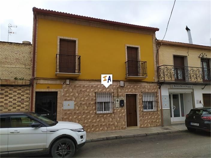 Vista exterior de Apartament en venda en Puente Genil amb Aire condicionat i Traster