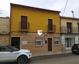 Exterior view of Apartment for sale in Puente Genil  with Air Conditioner and Storage room