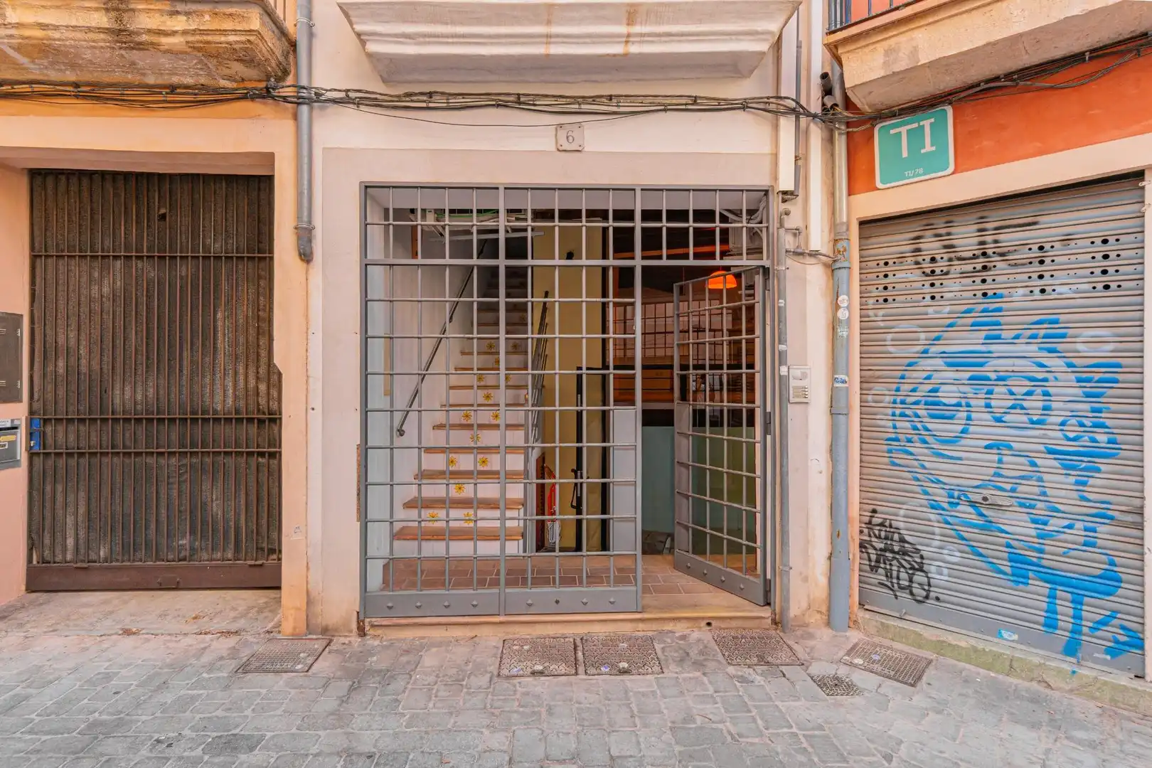 Local commercial à louer à Carrer de Corderia, imagen 8