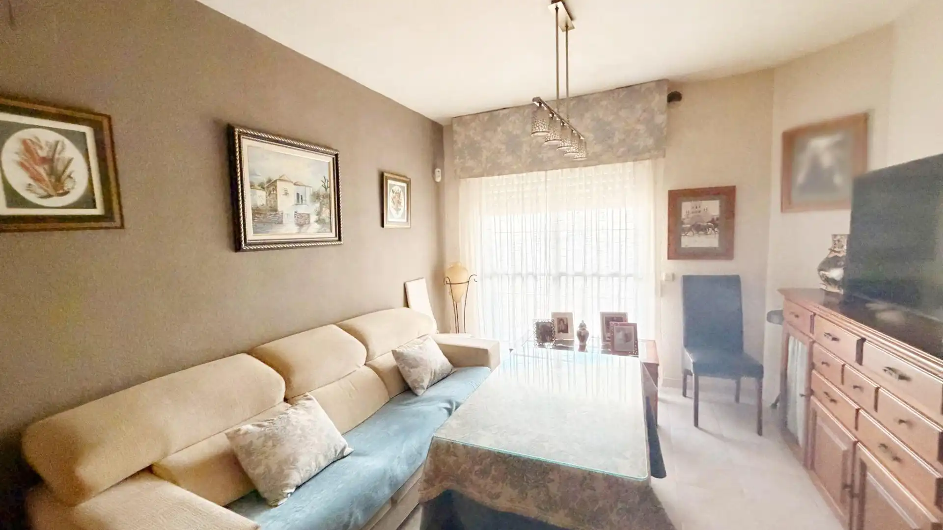 Sala de estar de Piso en venta en El Portil con Piscina comunitaria