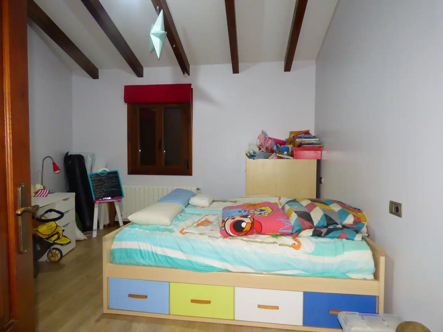 Schlafzimmer von Haus oder Chalet zum Verkauf in As Neves   mit Privatgarten, Terrasse und Ofen